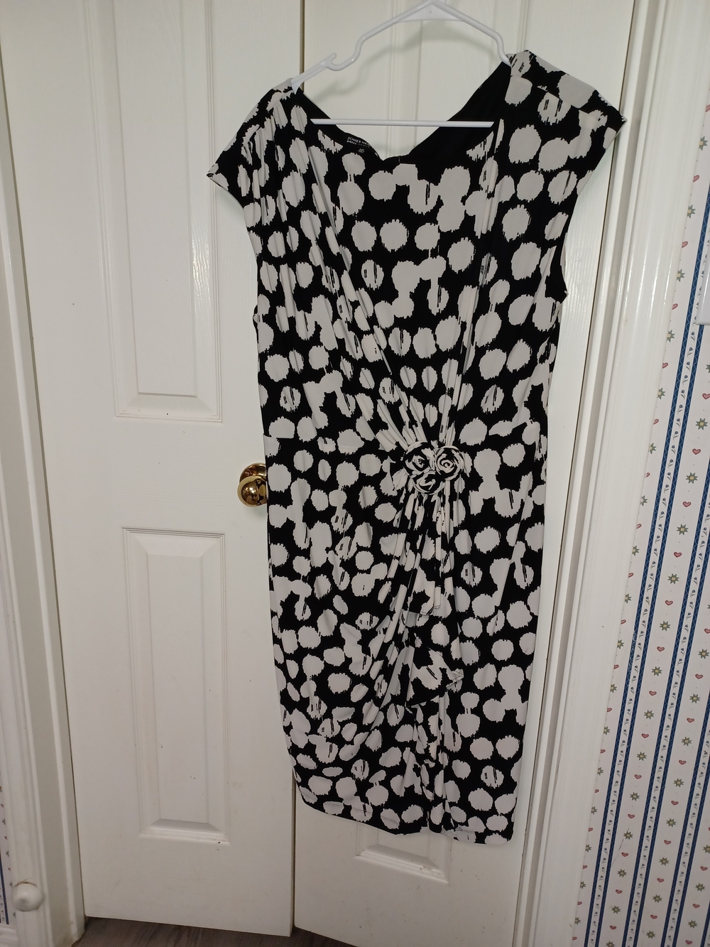 Jones New York Black & White Polka Dot Knot-Front Dress